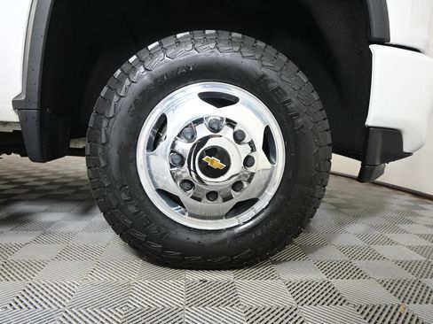 Used 2023 Chevrolet Silverado 3500 High Country AWD/4WD image 12