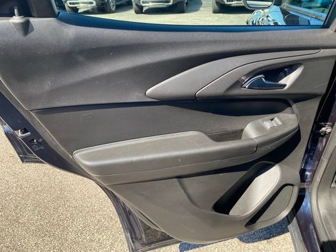 Used 2021 Chevrolet TrailBlazer LS image 21