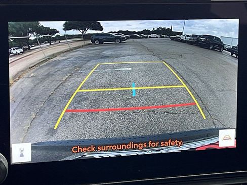 Used 2025 Toyota RAV4 XLE AWD/4WD image 16