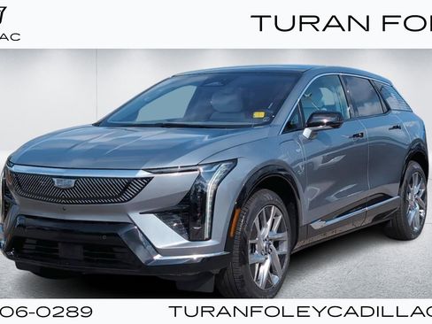 New 2025 Cadillac Optiq Luxury 1 image 1