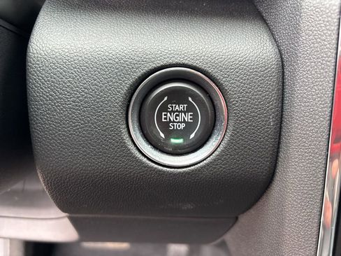 Used 2025 GMC Acadia Denali image 50