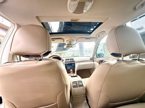 Used 2005 Mercedes-Benz E 320 Sedan image 11