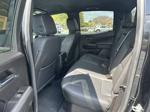 Used 2024 Chevrolet Colorado LT w/ LT Convenience Package III image 31