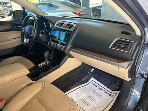 Used 2016 Subaru Outback 2.5i Limited AWD/4WD image 29
