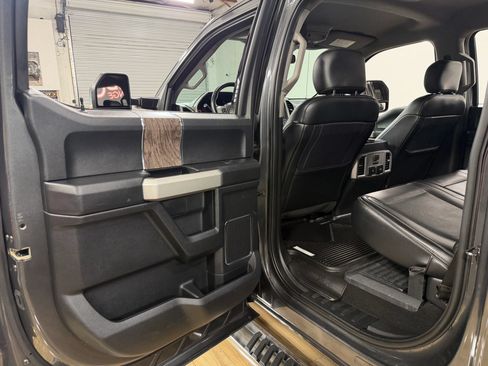 Used 2019 Ford F250 Lariat w/ Lariat Ultimate Package AWD/4WD image 15