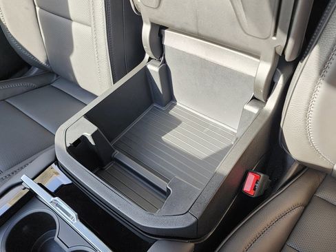 New 2026 GMC Yukon Denali w/ Denali Reserve Package image 38