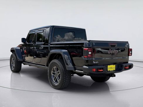Used 2025 Jeep Gladiator Mojave AWD/4WD image 3