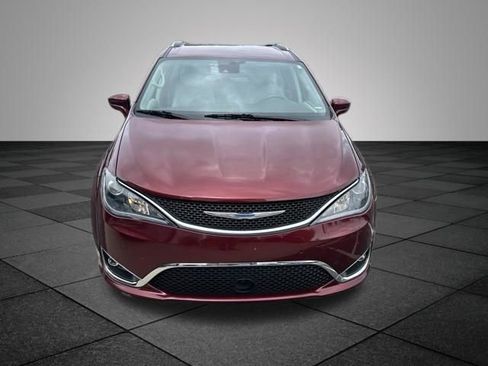 Used 2018 Chrysler Pacifica Touring-L Plus w/ Advanced Safetytec Group FWD image 2