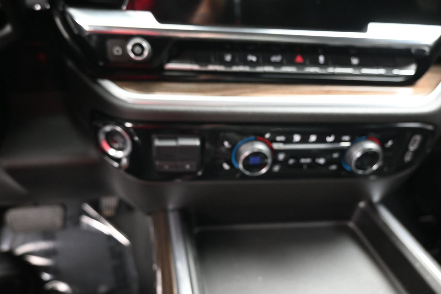 Used 2024 Chevrolet Silverado 2500 LT w/ All Star Edition AWD/4WD image 14