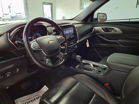 Used 2023 Chevrolet Traverse LT FWD image 11