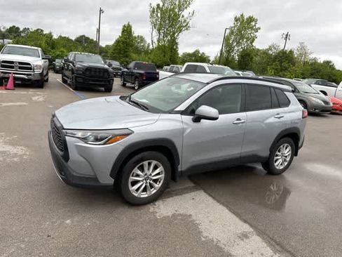 Used 2022 Toyota Corolla Cross LE AWD/4WD image 12