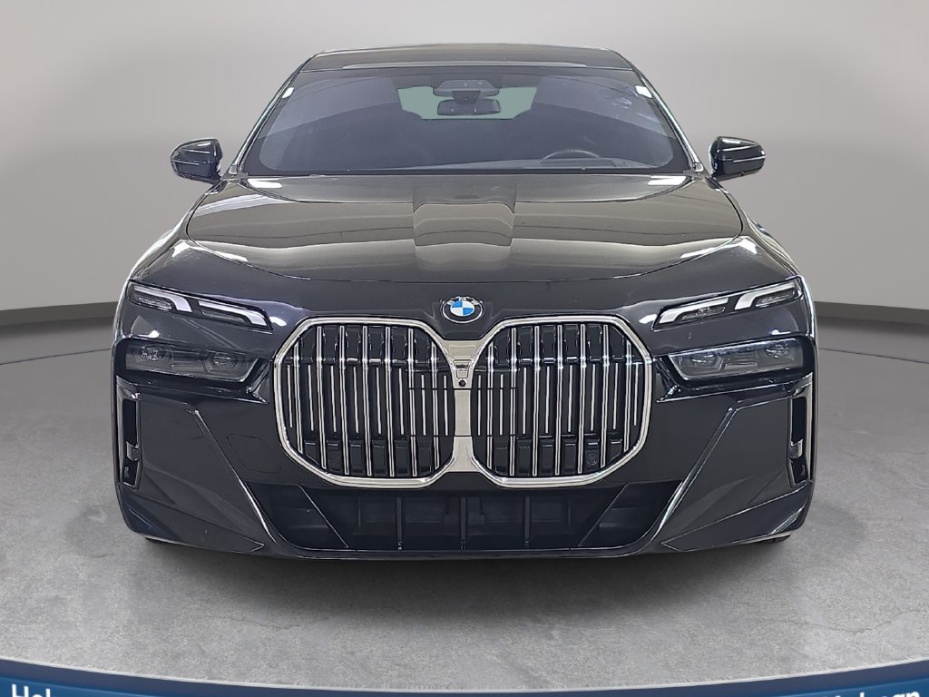 Certified 2023 BMW 740i RWD image 2