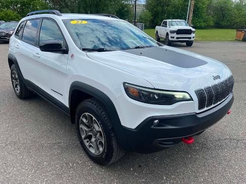 Used 2022 Jeep Cherokee Trailhawk w/ Comfort/Convenience Group AWD/4WD image 1