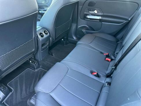 Used 2025 Mercedes-Benz GLB 250 GLB 250 4D Sport Utility 4MATI image 15