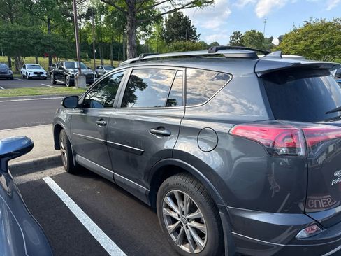 Used 2018 Toyota RAV4 Platinum AWD/4WD image 5