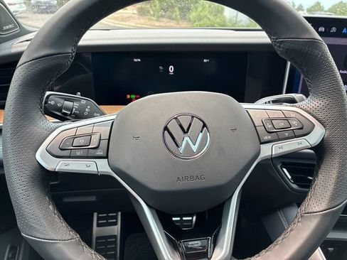 New 2026 Volkswagen Tiguan SEL R-Line AWD/4WD image 12