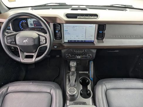 Used 2023 Ford Bronco Outer Banks AWD/4WD image 15