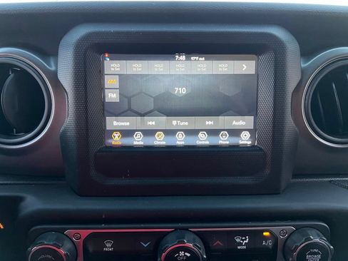 Used 2023 Jeep Gladiator Sport w/ Trailer Tow Package AWD/4WD image 18