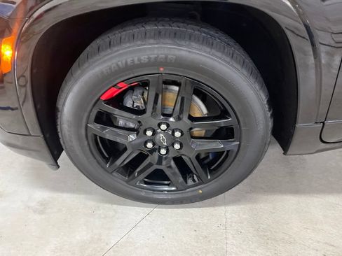 Used 2023 Chevrolet Traverse Premier w/ Redline Edition FWD image 10