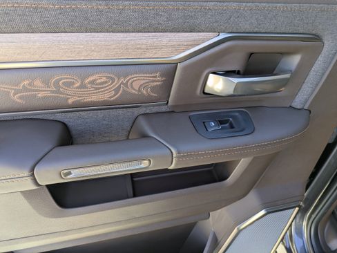 New 2026 RAM 2500 Limited AWD/4WD image 16