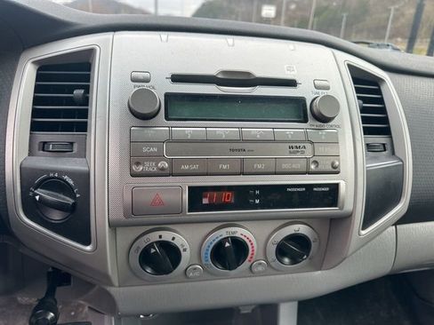Used 2011 Toyota Tacoma 4x4 Double Cab image 12