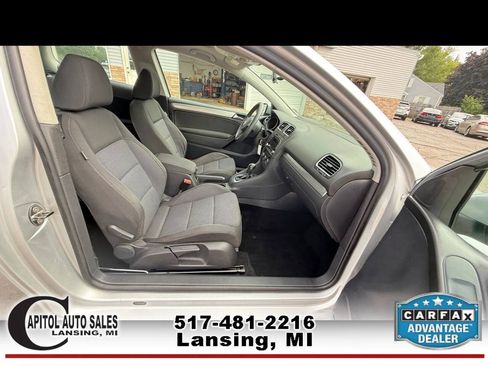 Used 2012 Volkswagen Golf 2-Door FWD image 18