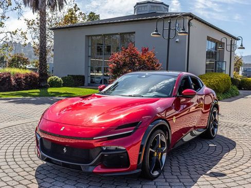 Used 2023 Ferrari Purosangue AWD/4WD image 10