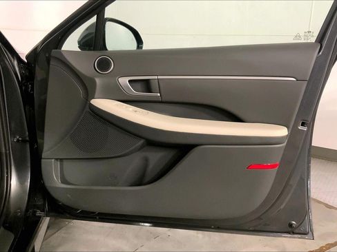 Used 2025 Hyundai Sonata SEL FWD image 25