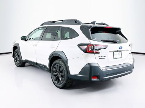Used 2025 Subaru Outback Onyx Edition image 5