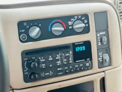 Used 2004 Chevrolet Astro w/ LS Preferred Equipment Group RWD image 13