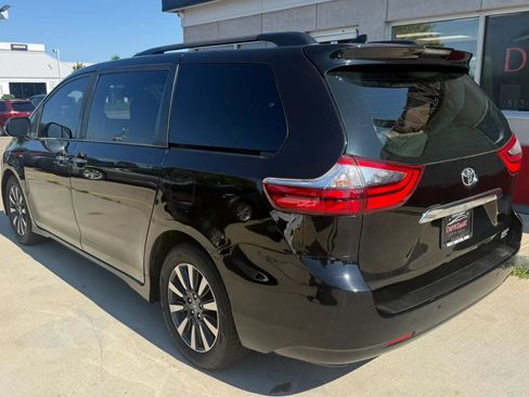 Used 2020 Toyota Sienna Limited Premium AWD/4WD image 4