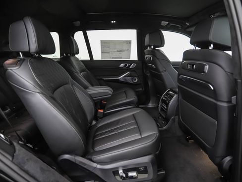 New 2027 BMW X7 M60i AWD/4WD image 30