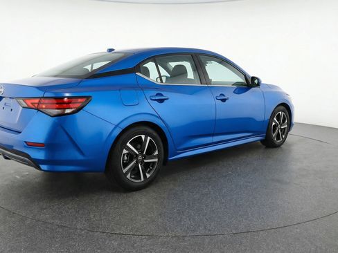 Used 2025 Nissan Sentra SV FWD image 9