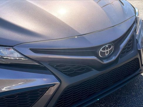 Used 2023 Toyota Camry SE image 29