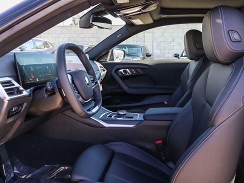 Used 2025 BMW 230i Coupe w/ Premium Package RWD image 19