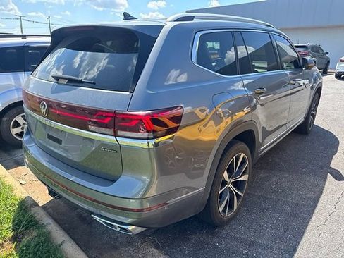 Used 2024 Volkswagen Atlas SEL Premium R-Line AWD/4WD image 5