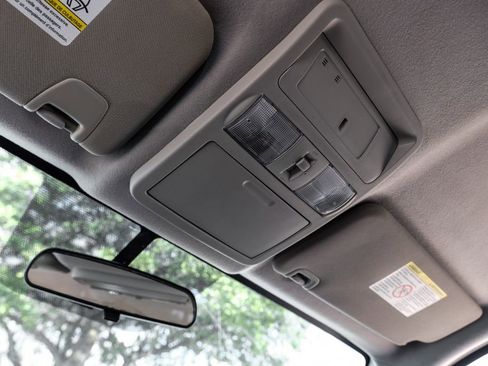 Used 2019 Nissan Titan S w/ S Utility Package image 27