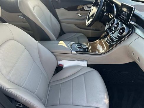 Used 2018 Mercedes-Benz C 300 4MATIC Sedan image 10