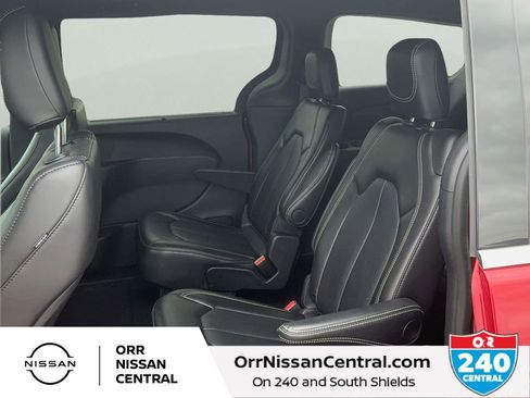 Used 2025 Chrysler Pacifica Select FWD image 20