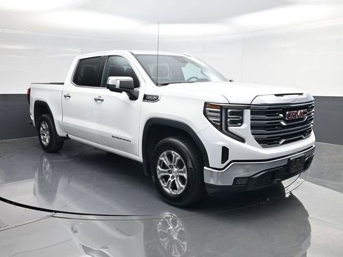 Used 2024 GMC Sierra 1500 SLT RWD image 1