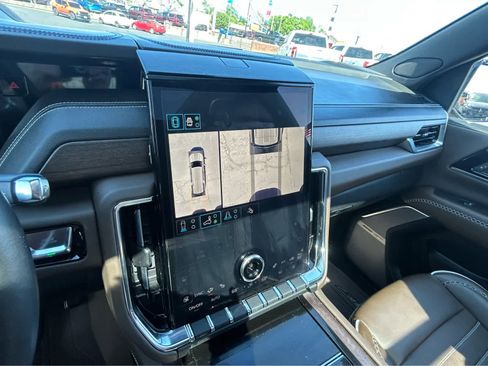 Used 2025 GMC Yukon XL Denali Ultimate w/ LPO, Floor Liner Package AWD/4WD image 40
