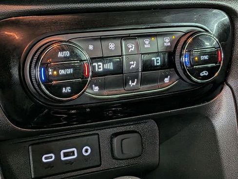 Used 2021 Buick Encore GX Select image 20