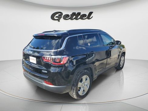 Used 2022 Jeep Compass Latitude FWD image 4