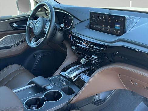 Used 2023 Acura MDX SH-AWD w/ Advance Package image 6