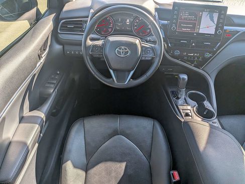 Used 2024 Toyota Camry FWD image 14