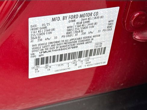 Certified 2025 Ford Explorer Platinum RWD image 46