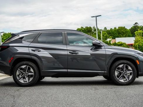 Certified 2025 Hyundai Tucson SEL AWD/4WD image 6