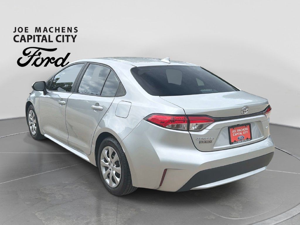 Used 2022 Toyota Corolla LE FWD image 7