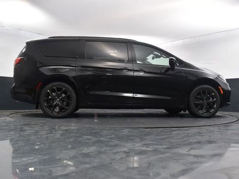 New 2026 Chrysler Pacifica Limited w/ S Appearance Package AWD/4WD image 51