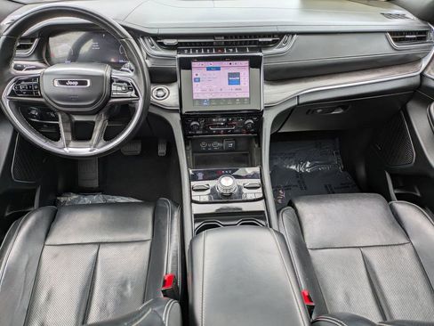 Certified 2022 Jeep Grand Cherokee Overland w/ Luxury Tech Group IV image 23